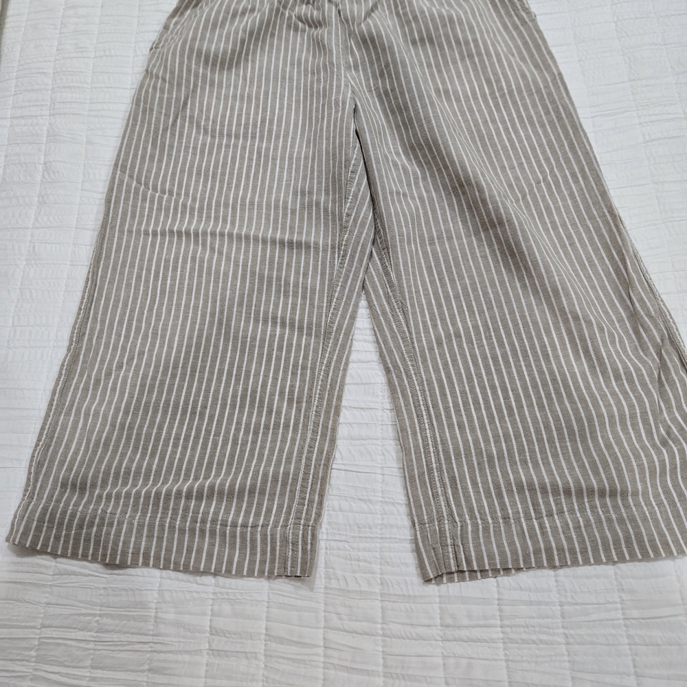 beachlunchlounge Tan and White Striped Cropped Pants